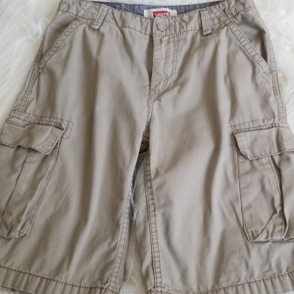Levis Beige Cargo Shorts - Picture 1 of 5